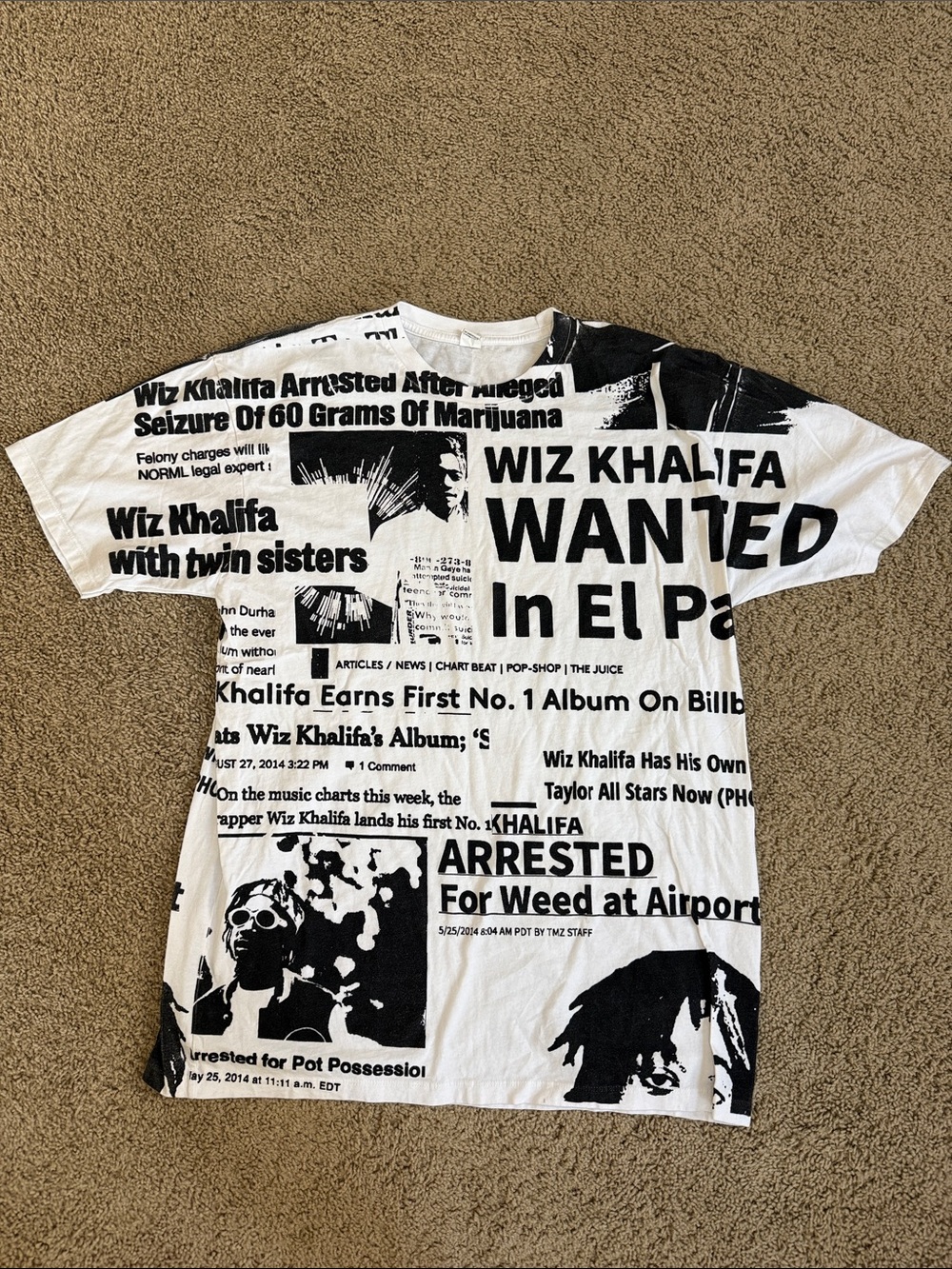 Startee | Graphic Wiz Khalifa Newspaper-Print Short Sleeve Tee | XL